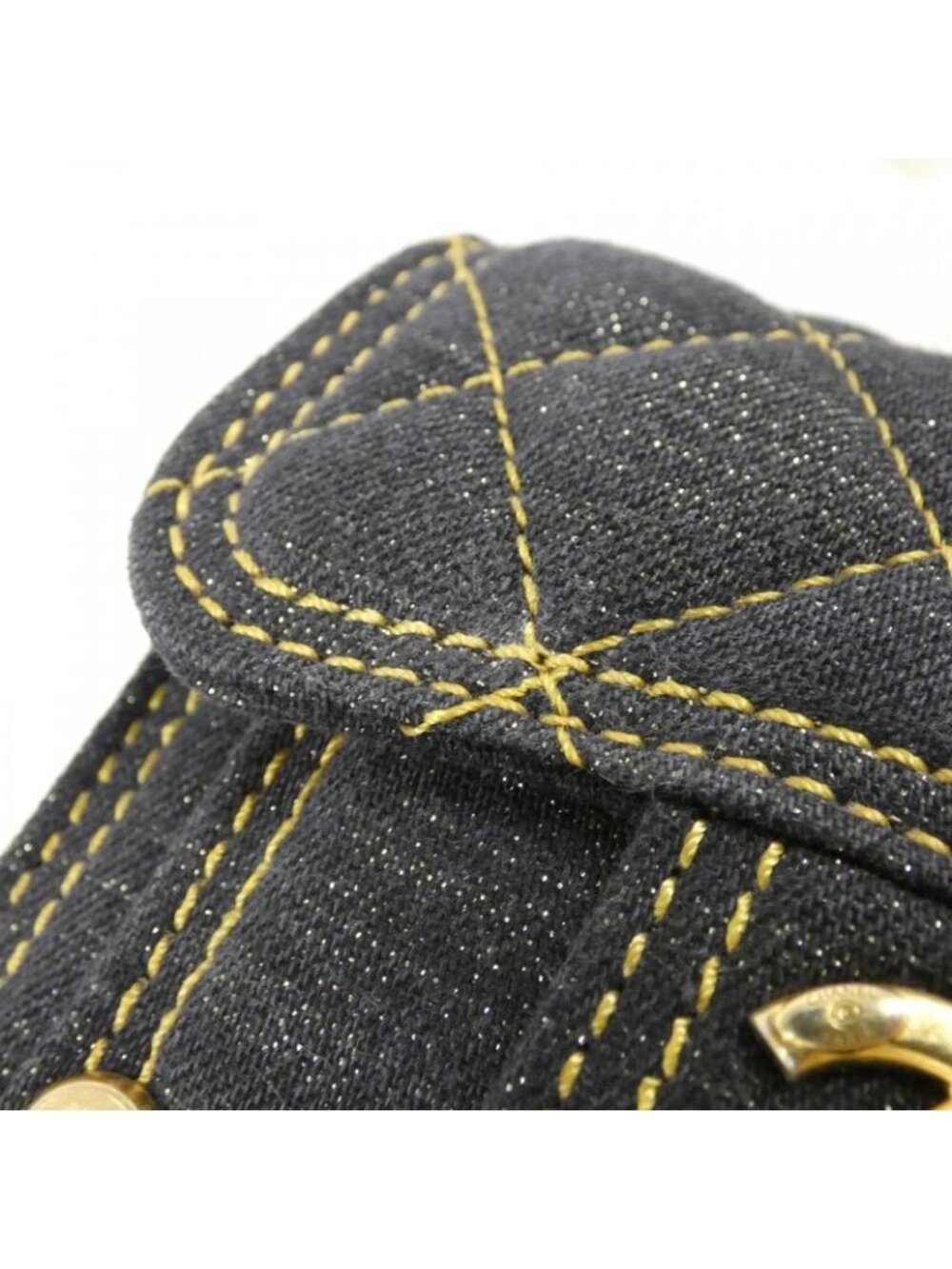 Chanel Chain Clutch Denim Black Mat - Picture 6 of 10
